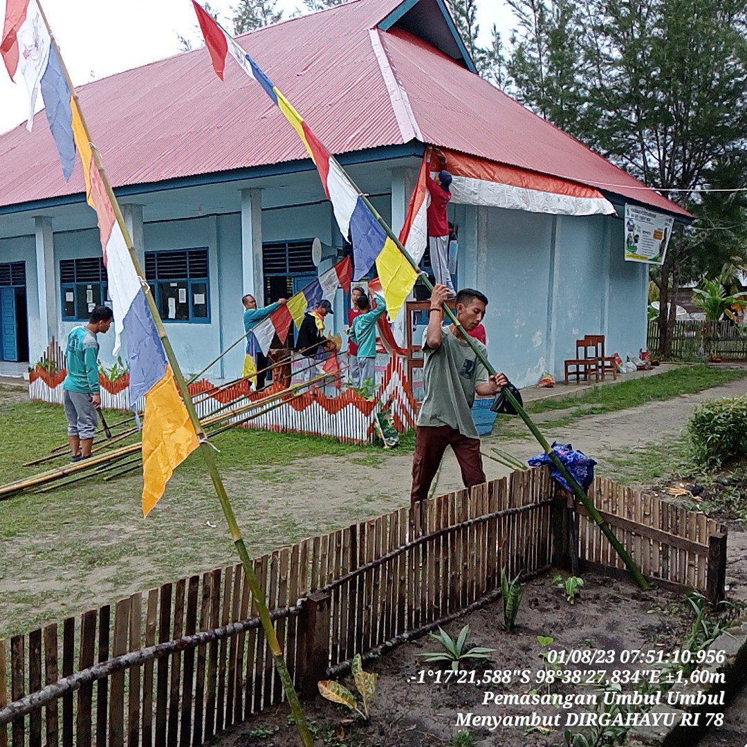Pemasangan Umbul umbul
